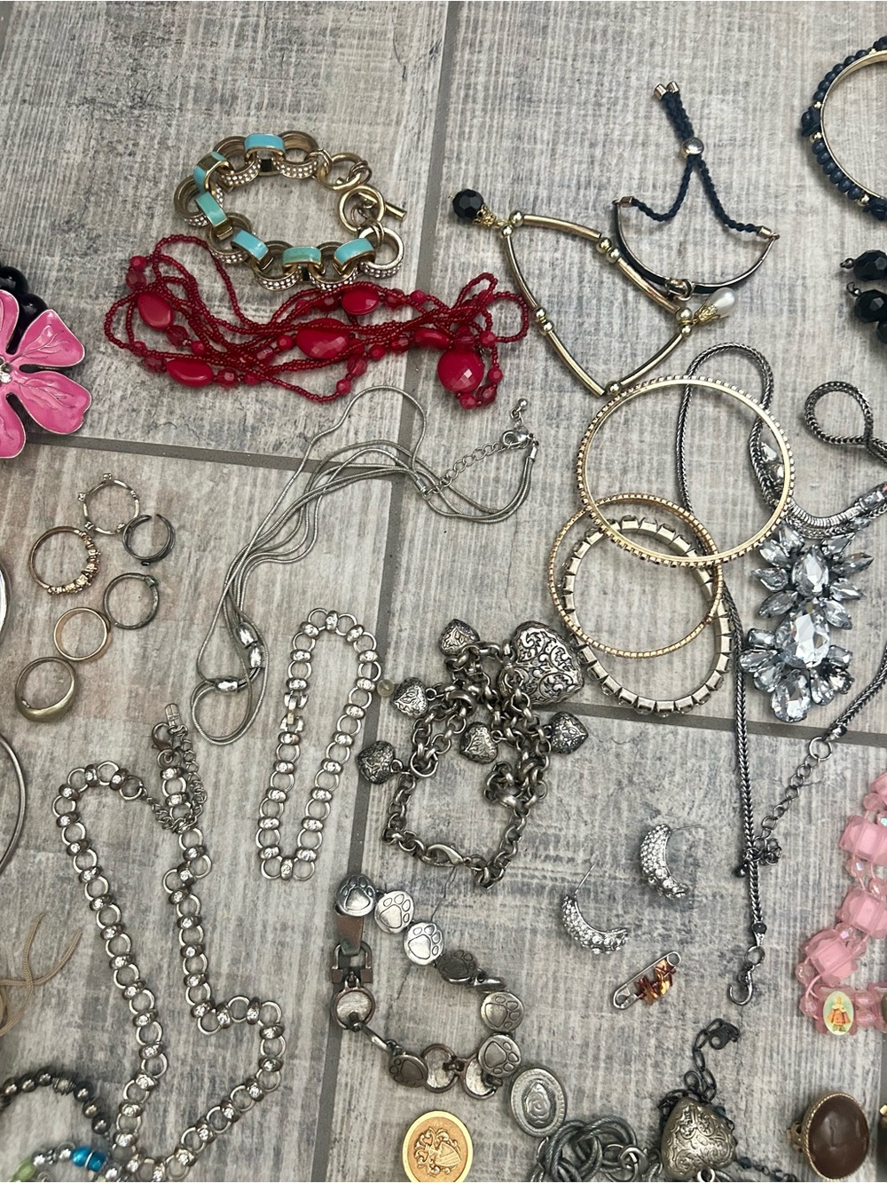 Craft/wearable jewelry lot 3lbs - Picture 11 of 15
